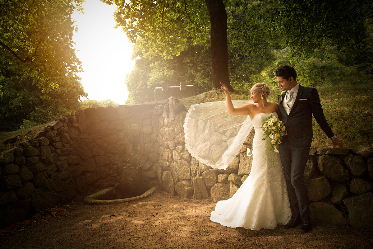 Wedding photography | Light and romance