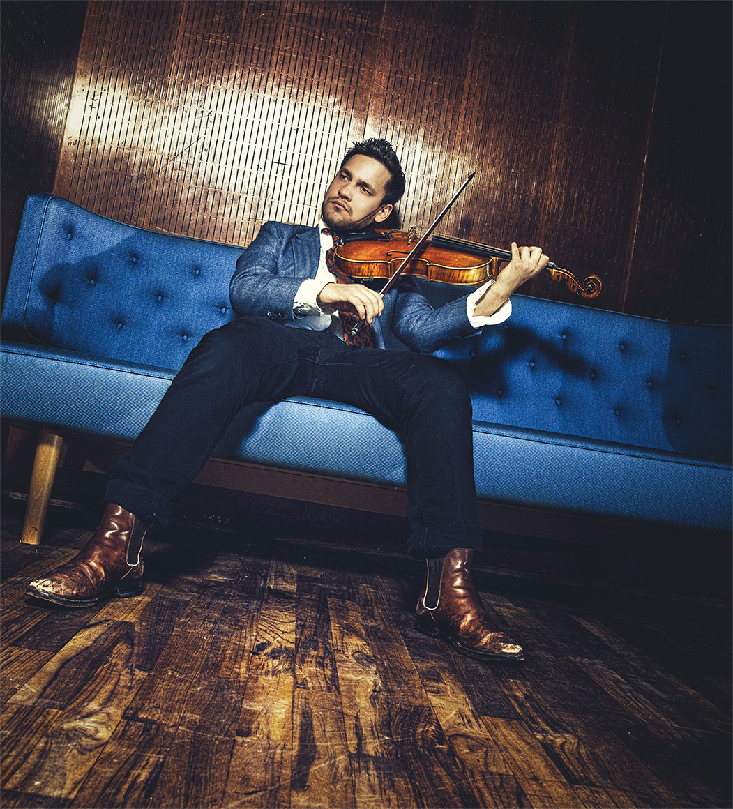 Violin artist Daniel Eklund